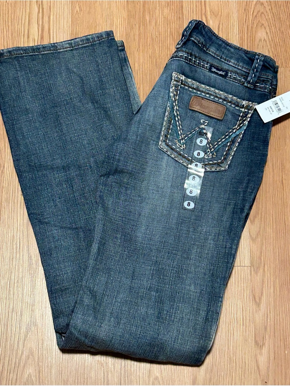 New Wrangler Women’s Jeans Bootcut Size 8 Embroidered Denim NWT